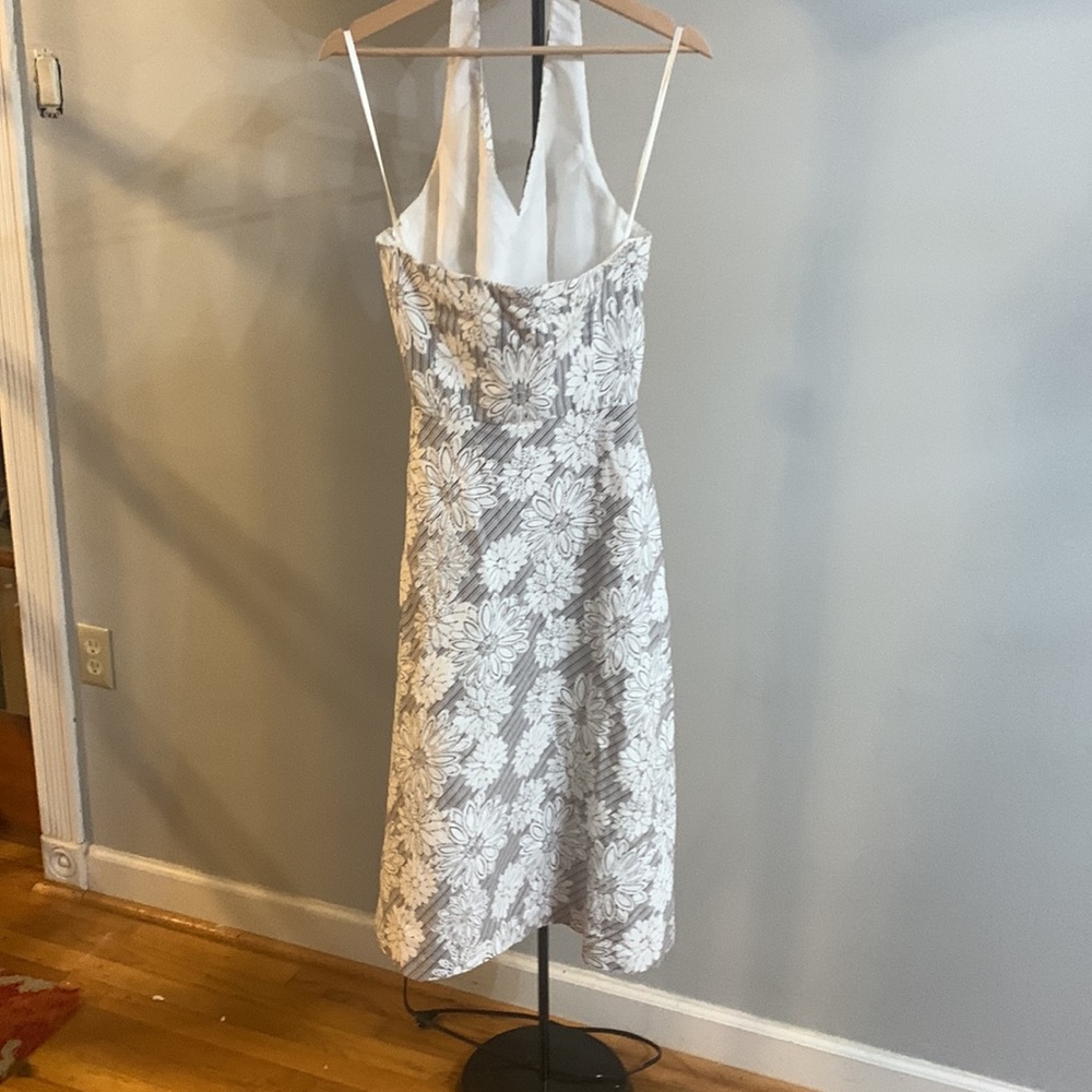 Halter dress - Picture 2 of 3